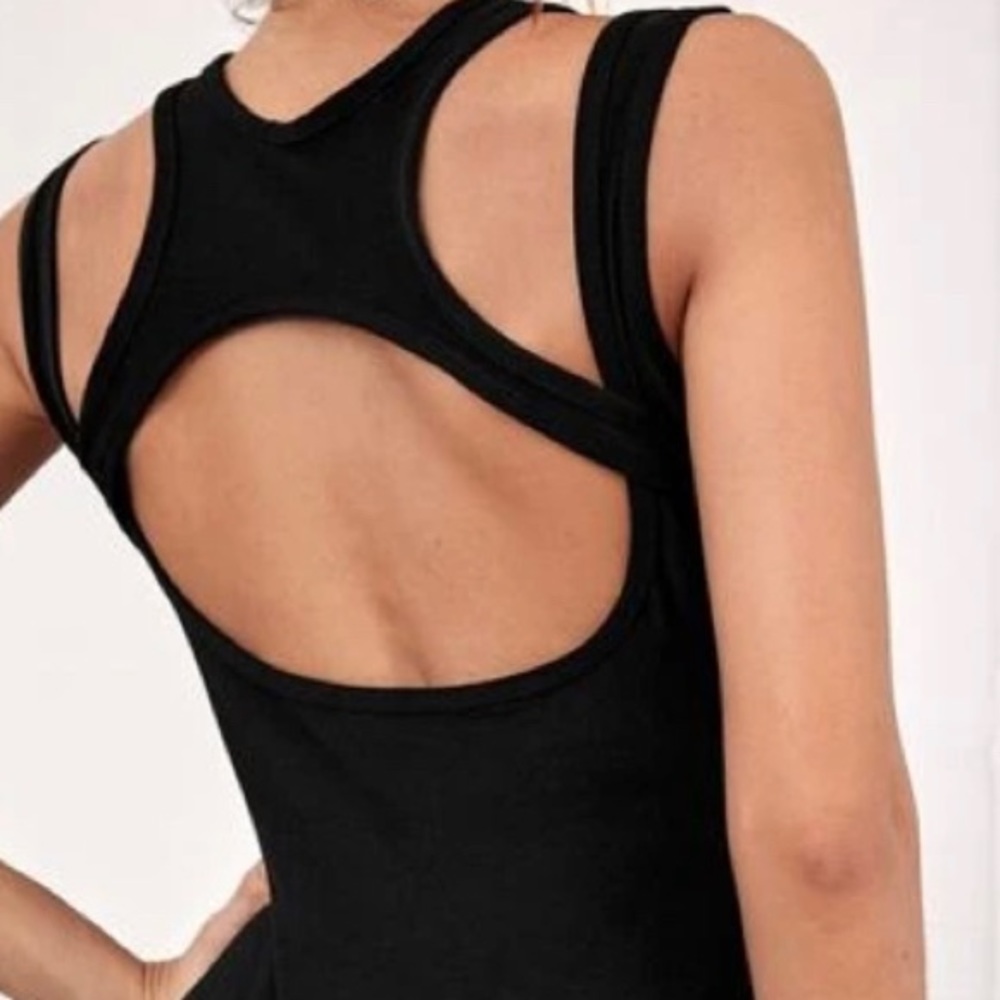 Dress - Picture 6 of 6